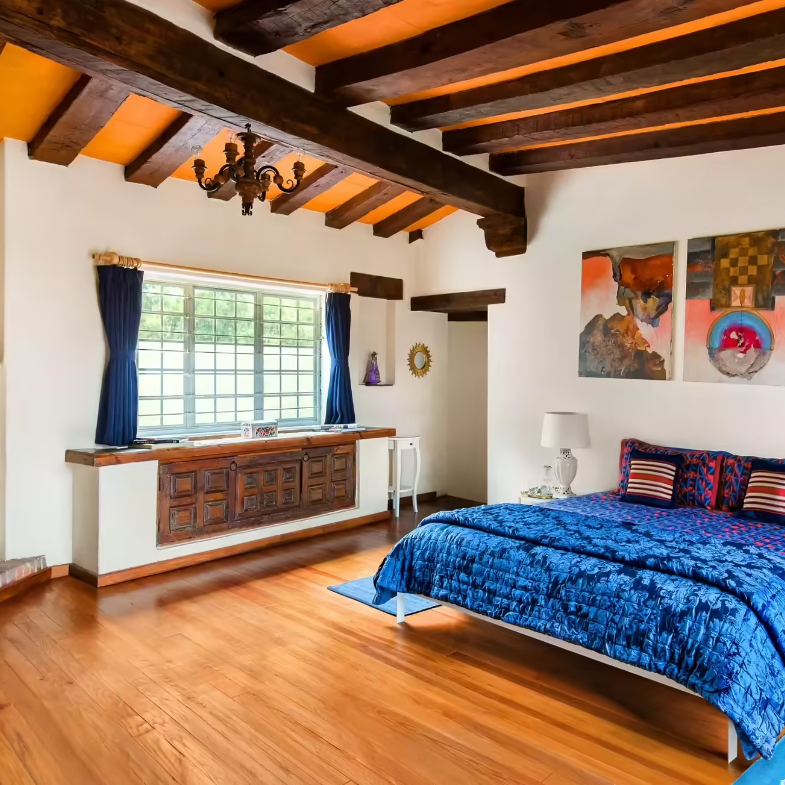 Airbnb vs Hotel: Which Is Better for Your Next UK Trip?