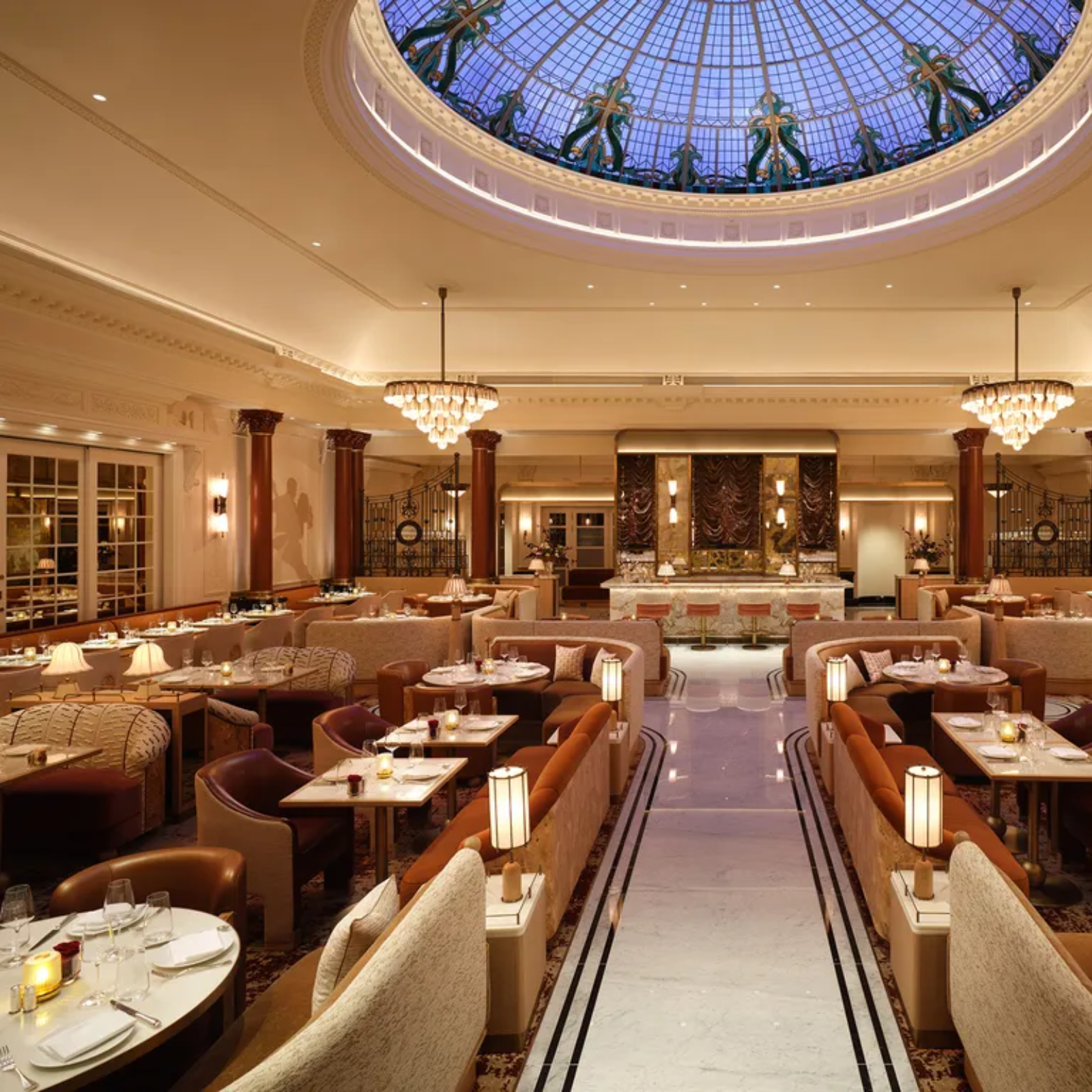 Popular Restaurant Chains in the UK: Food Outlets to Try on Your Trip